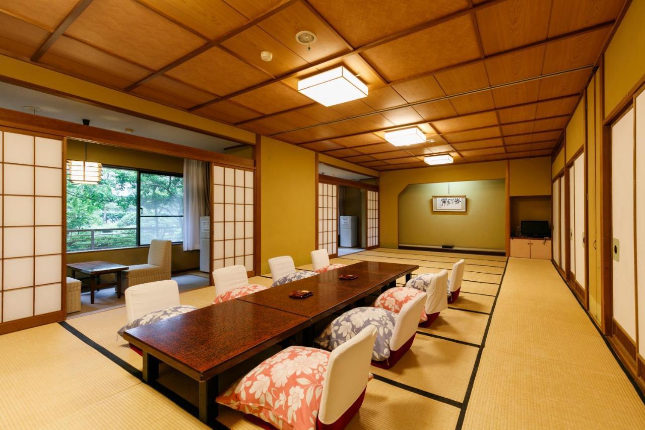 Awazuonsen Kitahachi Hotel Komatsu  Bagian luar foto